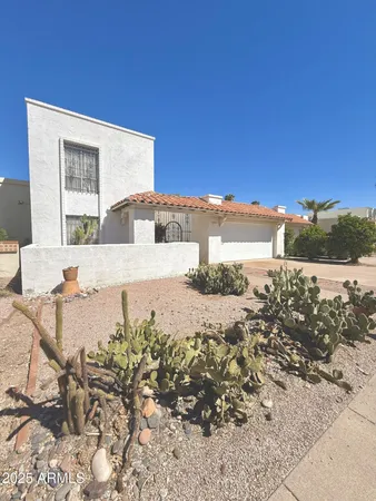 $395,000 | 1032 East Laguna Drive, Tempe, AZ 85282
