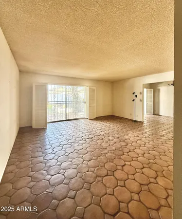 $395,000 | 1032 East Laguna Drive, Tempe, AZ 85282