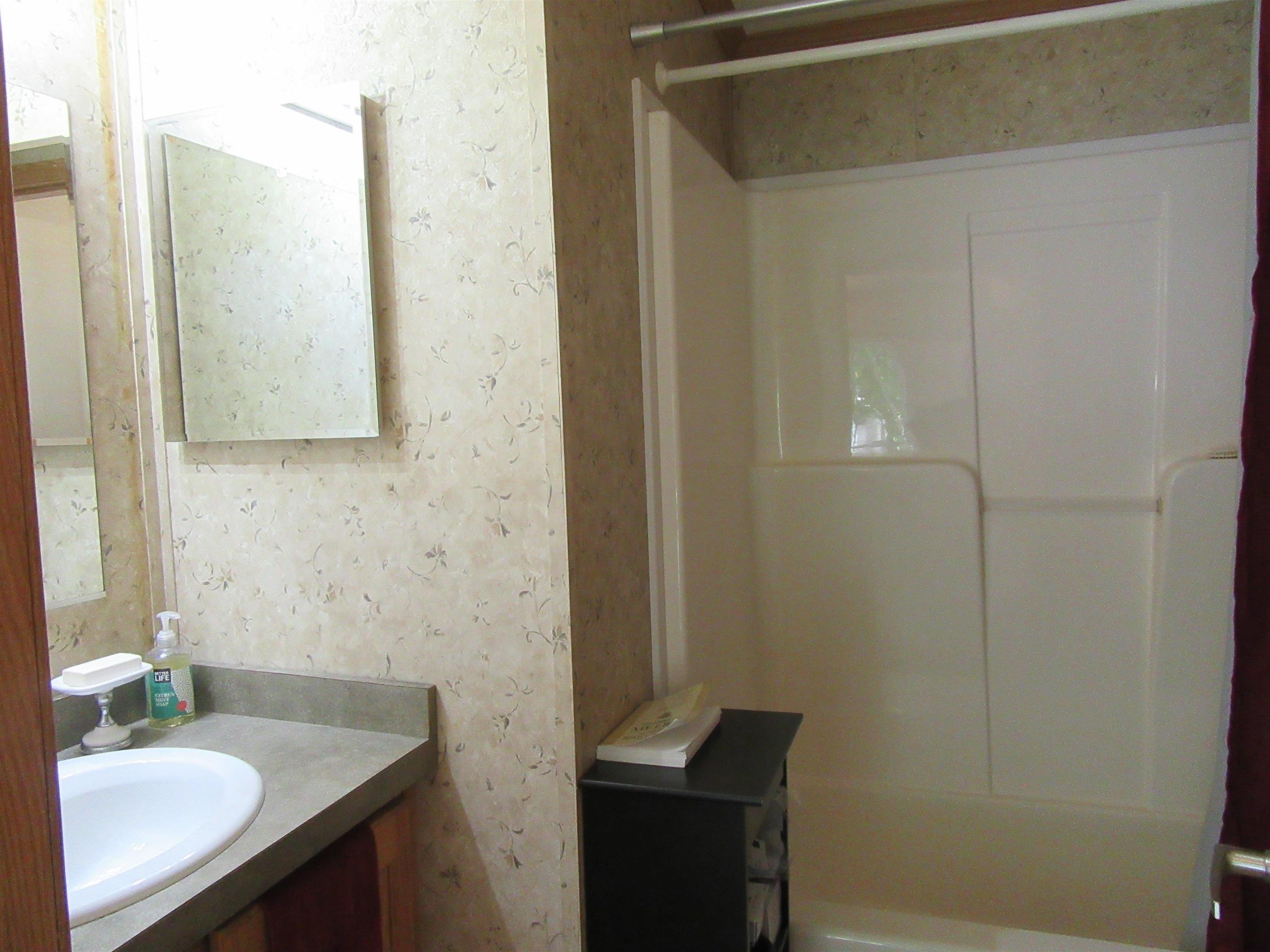 40 Hampton Road, Unit C10 Exeter, NH 03833 - Photo 13 of 27