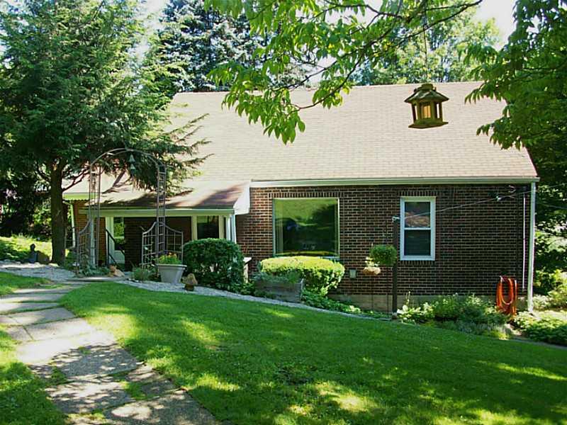 246 Universal Road Penn Hills, PA 15235 - Photo 1 of 18 Exterior Back.