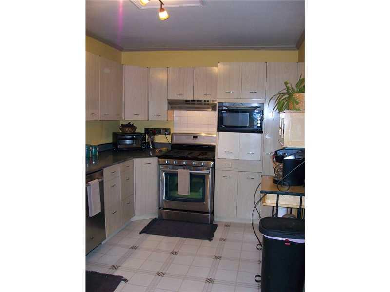 246 Universal Road Penn Hills, PA 15235 - Photo 2 of 18 Kitchen.