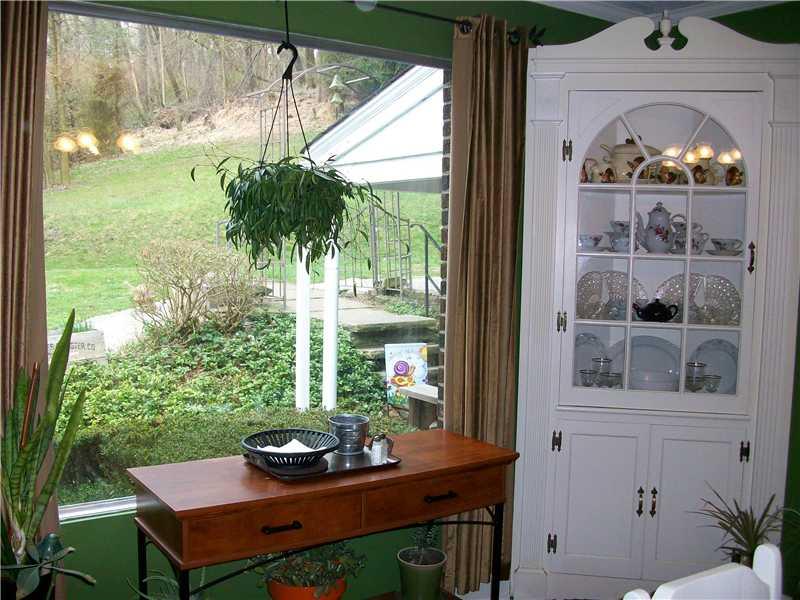 246 Universal Road Penn Hills, PA 15235 - Photo 7 of 18 Dining Room.