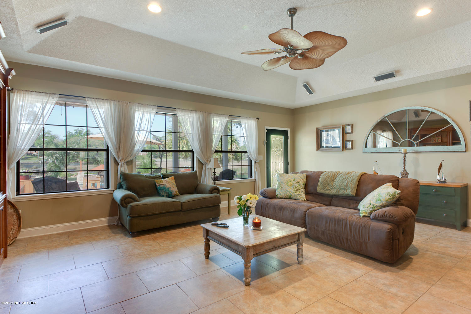 566 Bay Ridge Road Jacksonville, FL 32216 - Photo 16 of 46 living room