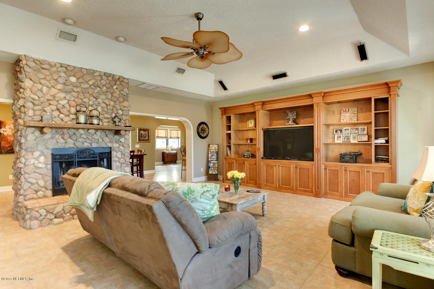 566 Bay Ridge Road Jacksonville, FL 32216 - Photo 18 of 46 living room & fireplace