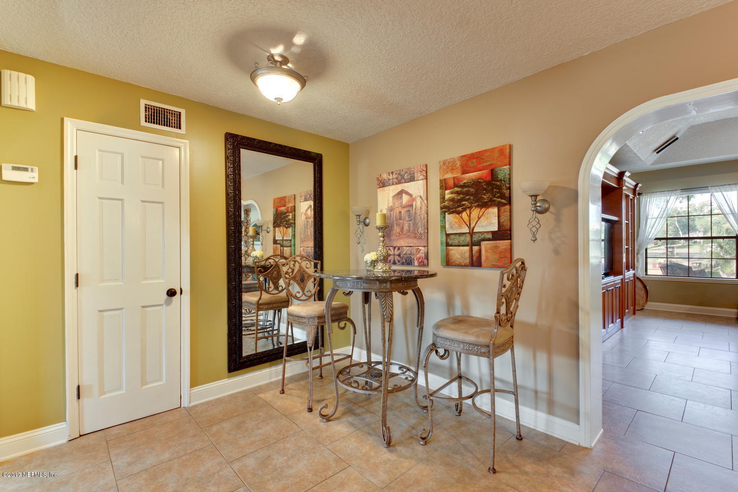 566 Bay Ridge Road Jacksonville, FL 32216 - Photo 8 of 46 sitting area