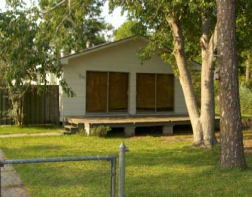 15708 Adam Road Biloxi, MS 39532 - Photo 1 of 5 Primary Photo