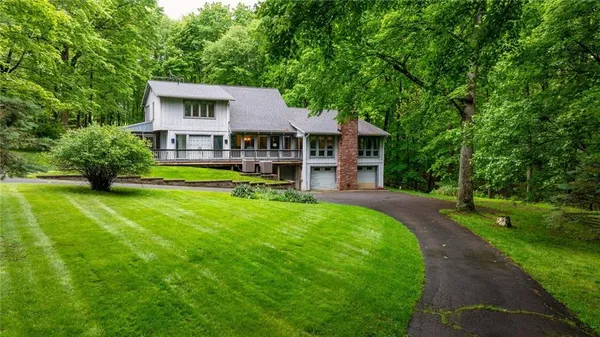 $600,000 | 124 Oak Lane, Mars, PA 16046