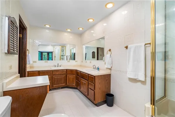 $600,000 | 124 Oak Lane, Mars, PA 16046