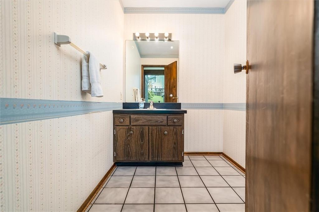 124 Oak Lane Mars, PA 16046 - Photo 19 of 43