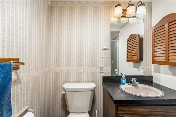 $600,000 | 124 Oak Lane, Mars, PA 16046