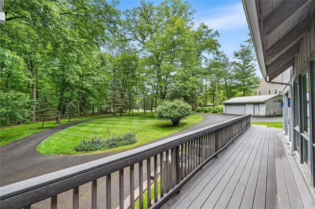 $715,000 | 124 Oak Lane, Mars, PA 16046