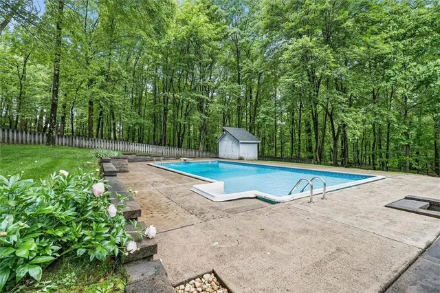 $715,000 | 124 Oak Lane, Mars, PA 16046