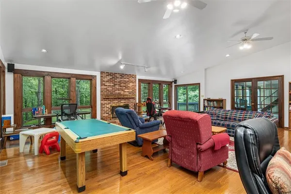 $600,000 | 124 Oak Lane, Mars, PA 16046