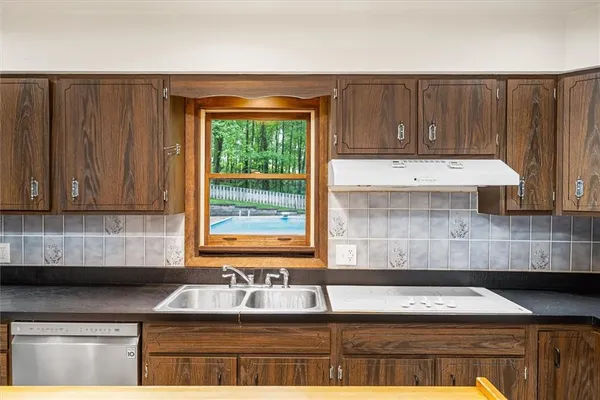 $600,000 | 124 Oak Lane, Mars, PA 16046