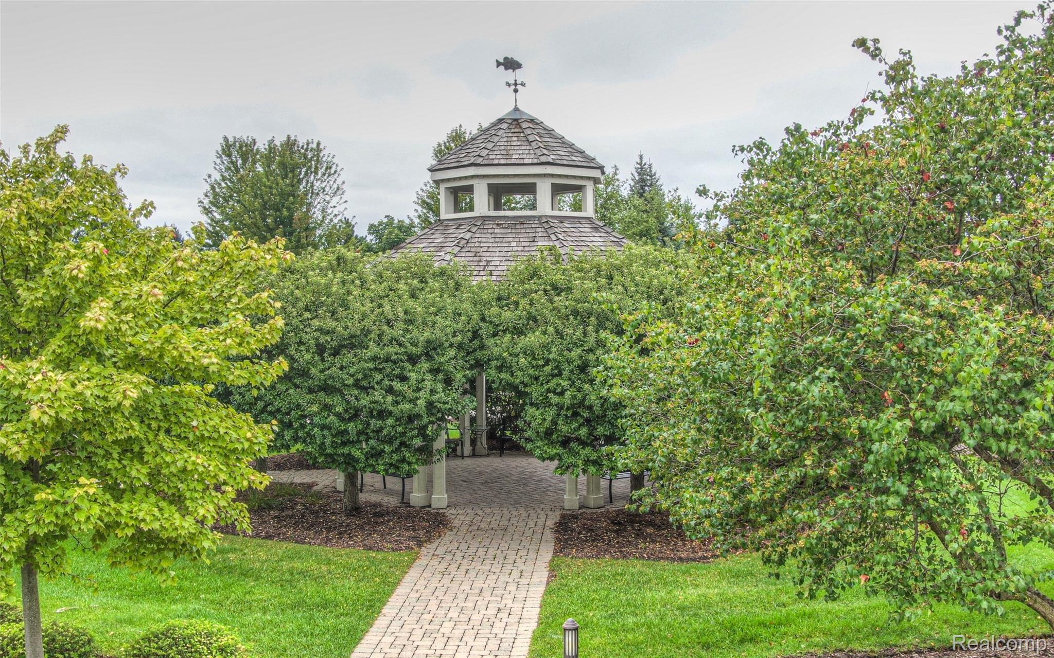 2778 Castlemartin Court Rochester, MI 48306 - Photo 31 of 34 31 - Beautiful Moceri Sub.jpg