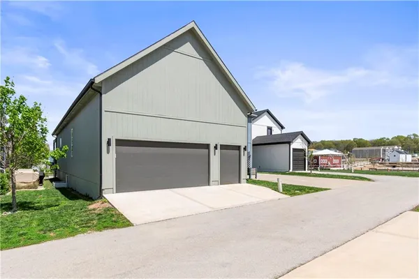 $425,000 | 23513 East 11th Street South, Independence, MO 64056