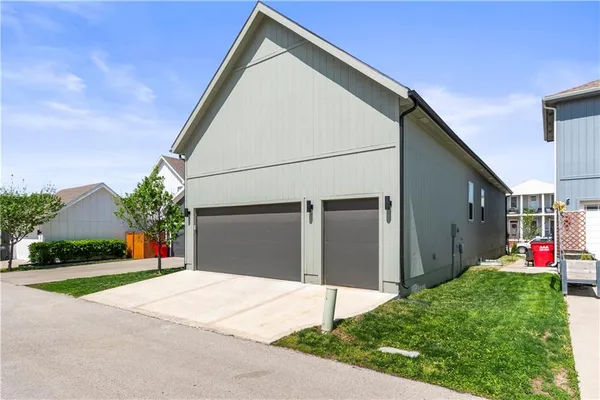 $425,000 | 23513 East 11th Street South, Independence, MO 64056