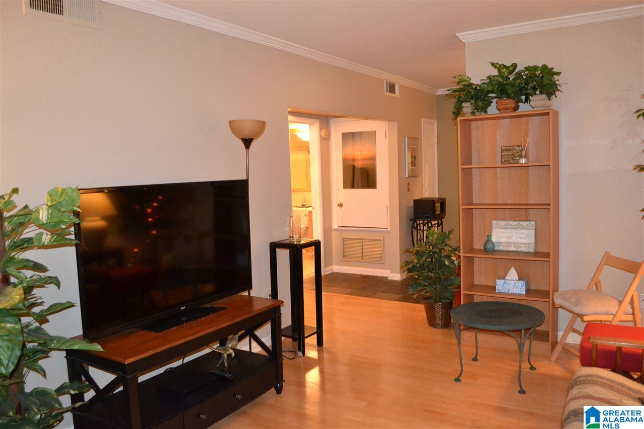 57 Hanover Circle, Unit 213 Birmingham, AL 35205 - Photo 4 of 19