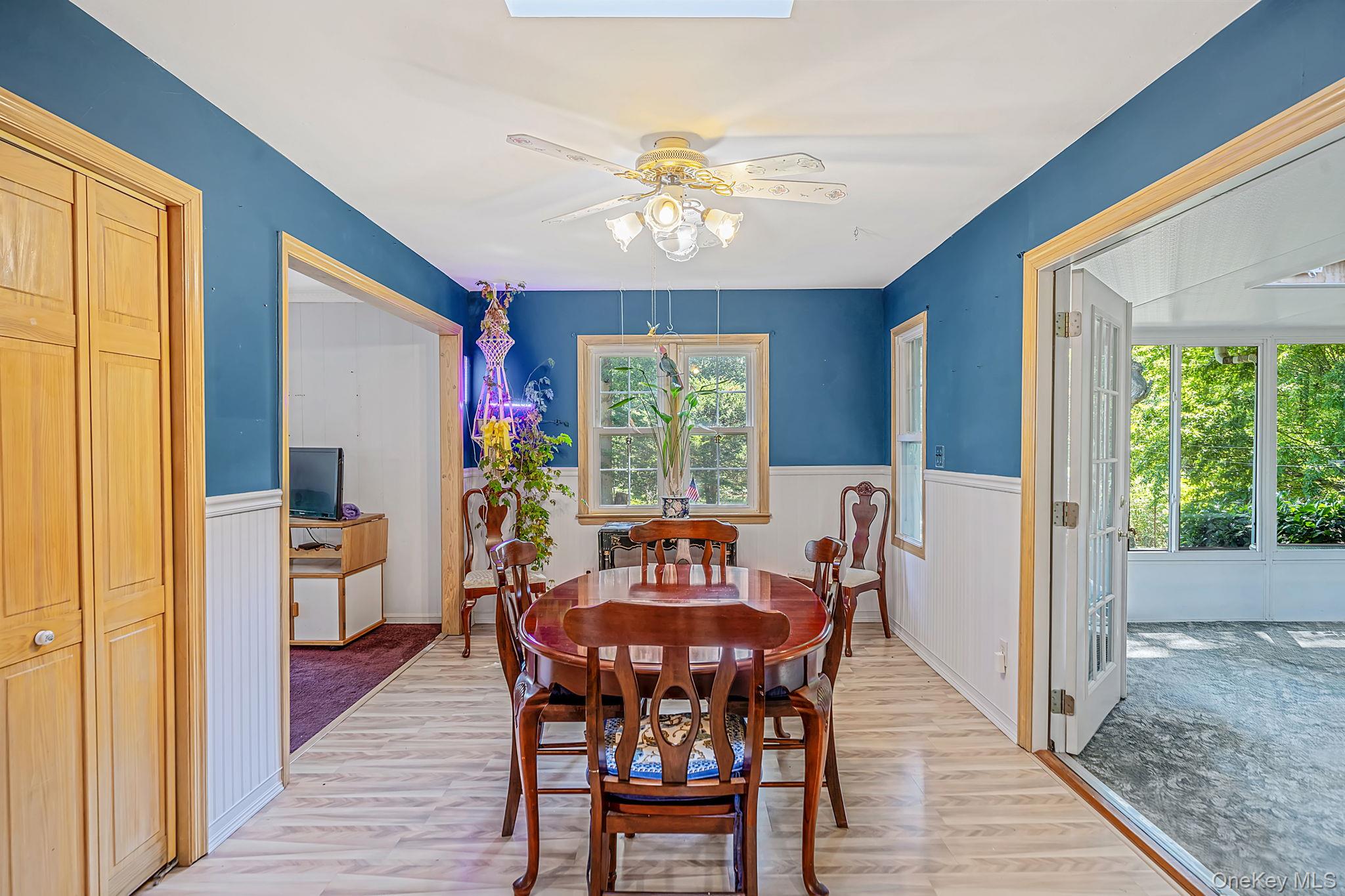63 Otis Road Islip Terrace, NY 11752 - Photo 11 of 31 Eat In Area of Kitchen