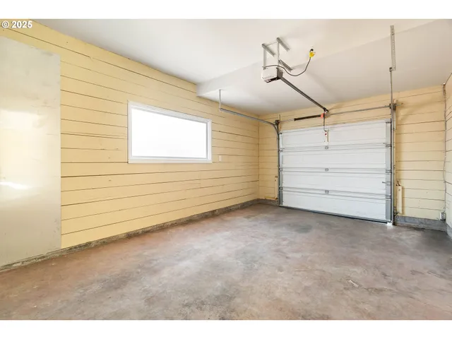 $430,000 | 11330 Northeast Glisan Street, Portland, OR 97220