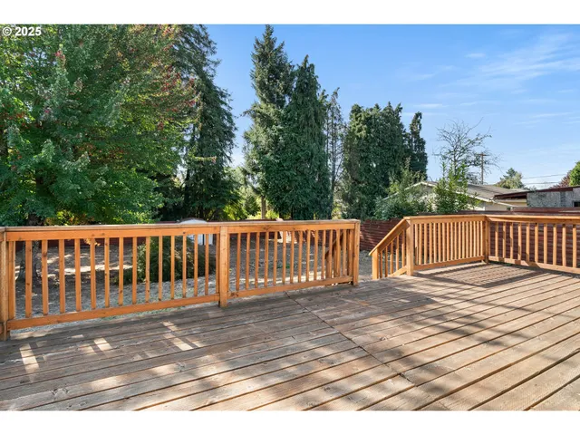 $430,000 | 11330 Northeast Glisan Street, Portland, OR 97220