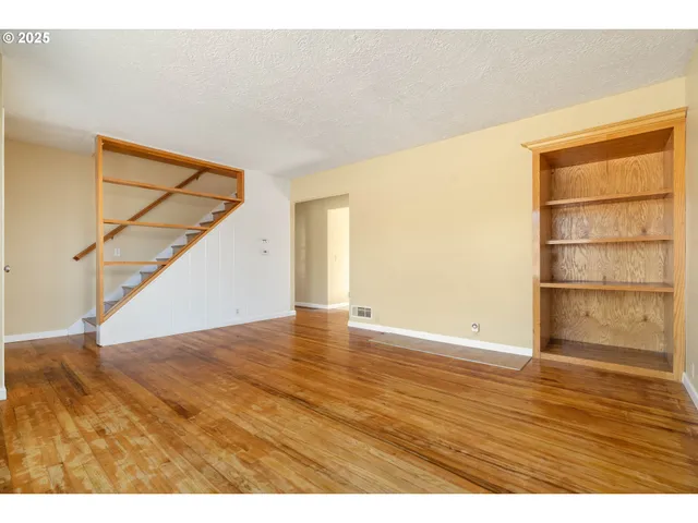 $430,000 | 11330 Northeast Glisan Street, Portland, OR 97220