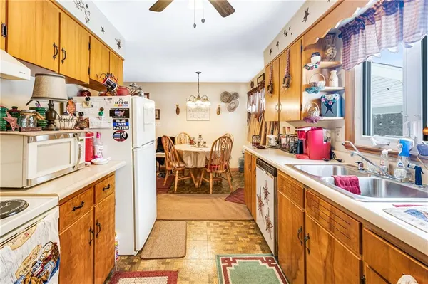 $224,900 | 860 South Keel Ridge Road, Hermitage, PA 16148