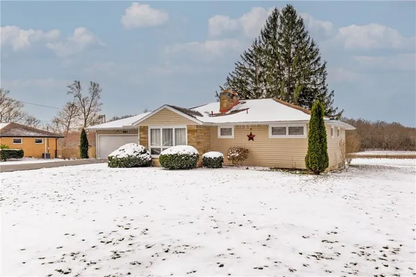 $224,900 | 860 South Keel Ridge Road, Hermitage, PA 16148