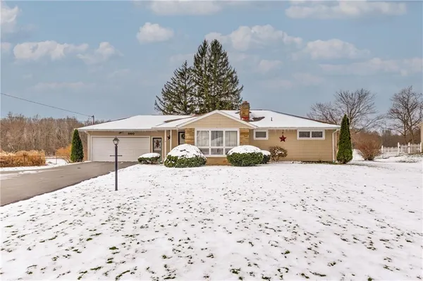 $224,900 | 860 South Keel Ridge Road, Hermitage, PA 16148
