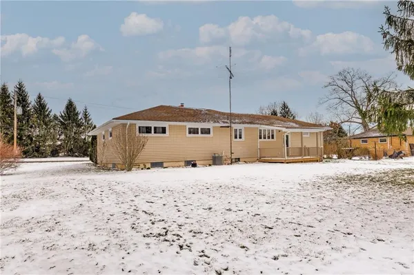 $224,900 | 860 South Keel Ridge Road, Hermitage, PA 16148