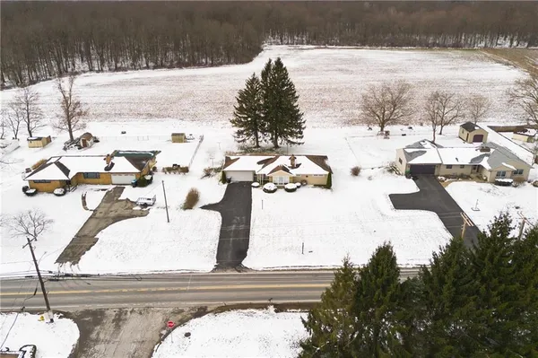 $224,900 | 860 South Keel Ridge Road, Hermitage, PA 16148