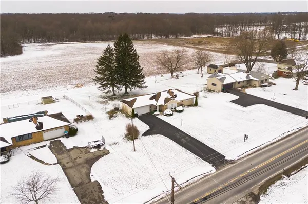 $224,900 | 860 South Keel Ridge Road, Hermitage, PA 16148