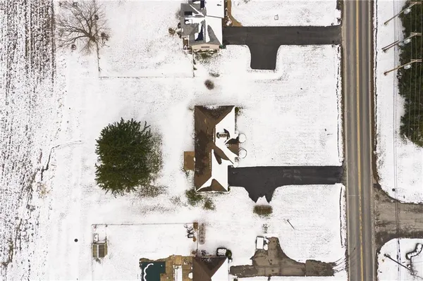 $224,900 | 860 South Keel Ridge Road, Hermitage, PA 16148