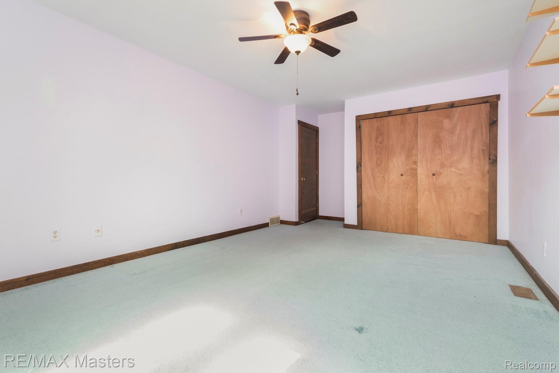 27604 Arsenal Road Flat Rock, MI 48134 - Photo 21 of 35 014-photo--7250679.jpg