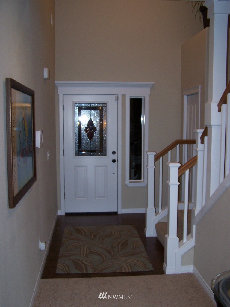 231 161st Place Southeast, Unit 1 Bothell, WA 98012 - Photo 2 of 9 Gallery Image 2
