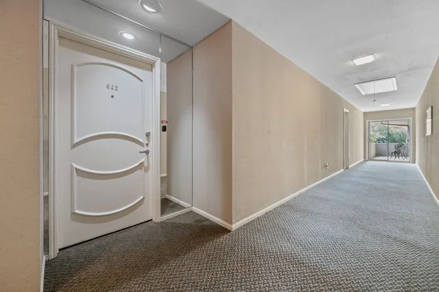 $205,000 | 642 South Ripple Creek Drive, Unit 642, Houston, TX 77057