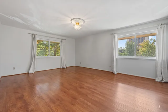 $205,000 | 642 South Ripple Creek Drive, Unit 642, Houston, TX 77057