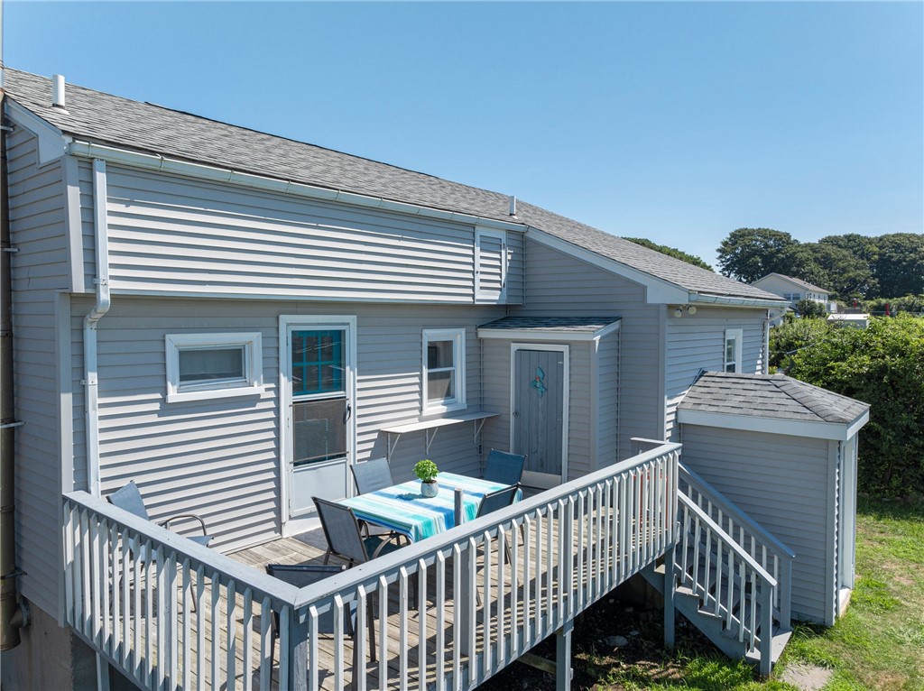 27 Holden Road South Kingstown, RI 02879 - Photo 14 of 28