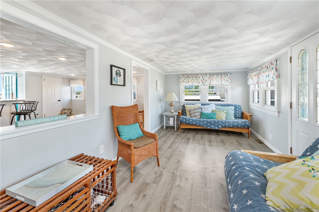 27 Holden Road South Kingstown, RI 02879 - Photo 9 of 28