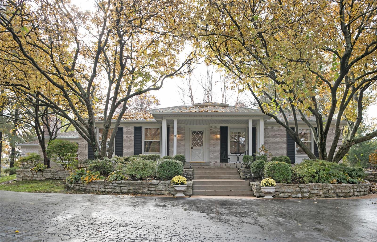 512 High Meadow Road Frontenac, MO 63131 - Photo 4 of 36 Gallery Image 4