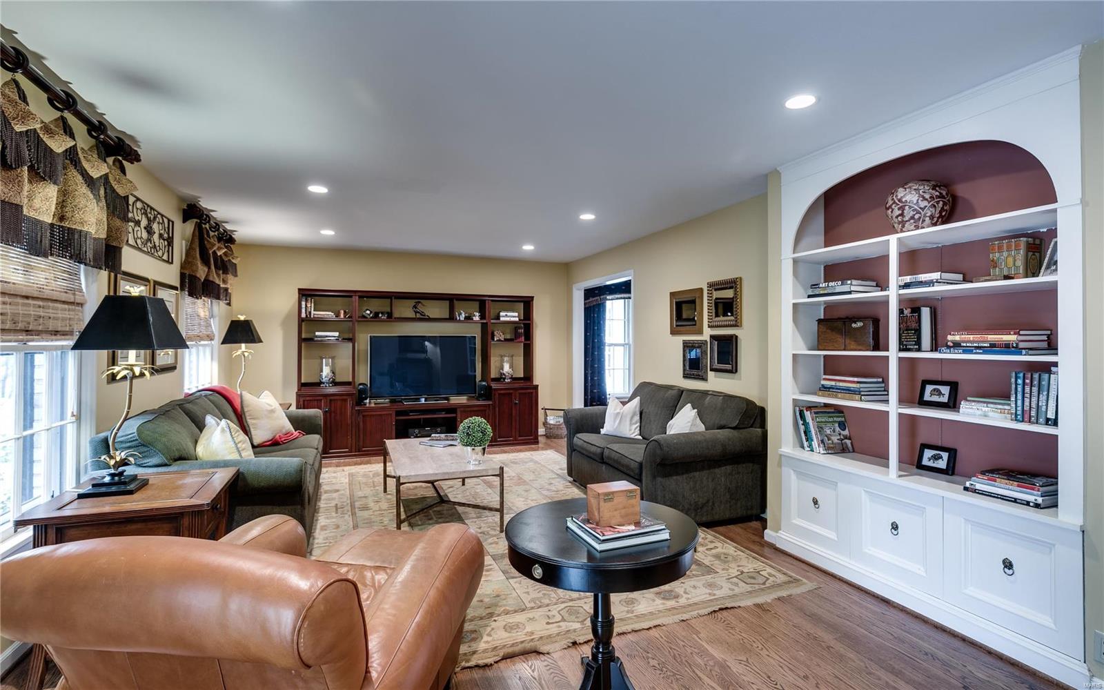 512 High Meadow Road Frontenac, MO 63131 - Photo 5 of 36 Gallery Image 5