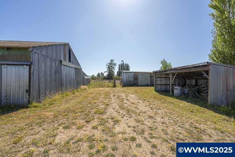 8415 Stapleton Road Independence, OR 97351 - Photo 14 of 36