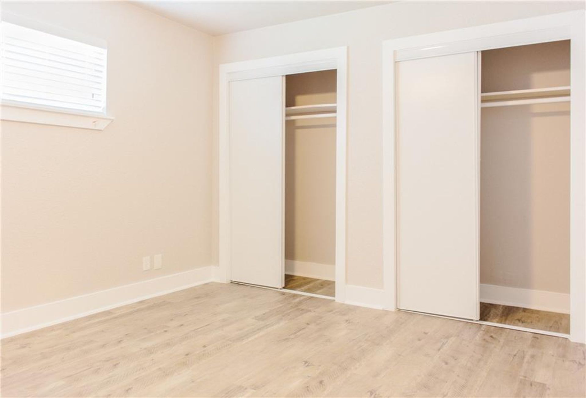 1302 East 52nd Street, Unit 101 Austin, TX 78723 - Photo 4 of 8 a view of an empty room