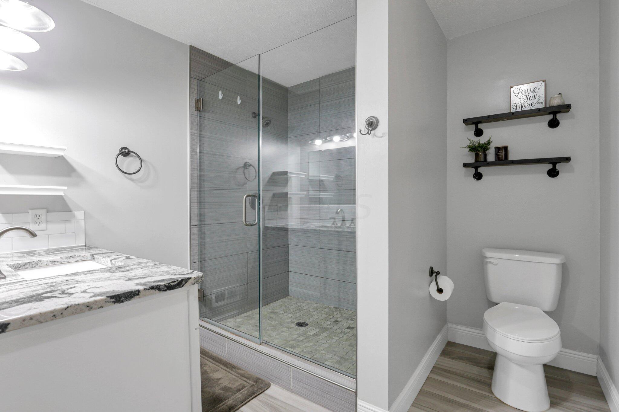 5615 Stemen Road Pickerington, OH 43147 - Photo 37 of 53 Primary Suite Full Bathroom