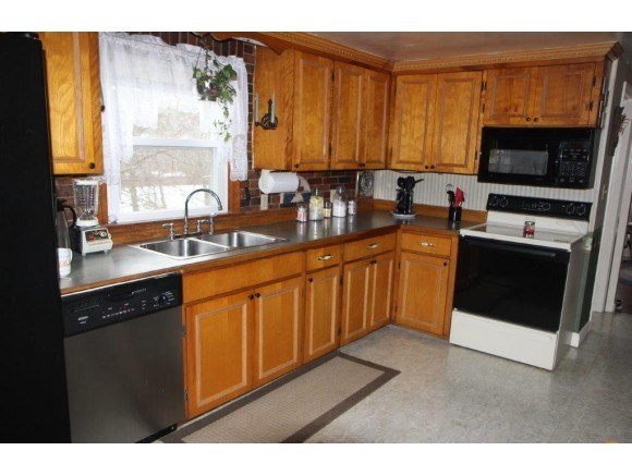 45 Patton Street Rochester, NH 03867 - Photo 3 of 9