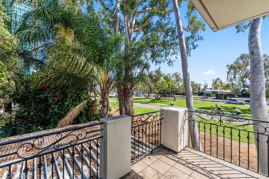 1020 Harbor Crossing Lane Marina del Rey, CA 90292 - Photo 23 of 54 a view of a wooden deck and a garden