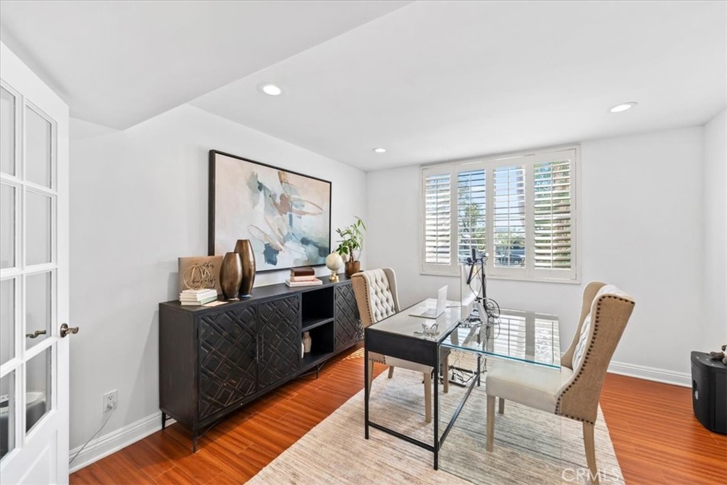 1020 Harbor Crossing Lane Marina del Rey, CA 90292 - Photo 30 of 54 a living room with furniture and a window
