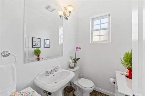 $14,000 | 1020 Harbor Crossing Lane, Marina del Rey, CA 90292