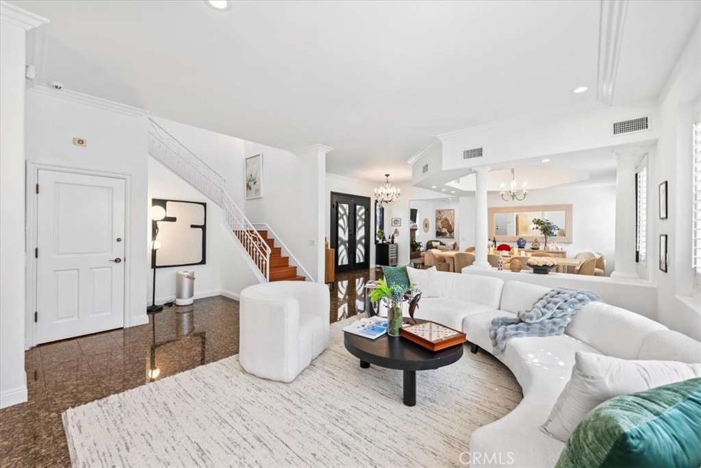 1020 Harbor Crossing Lane Marina del Rey, CA 90292 - Photo 5 of 54
