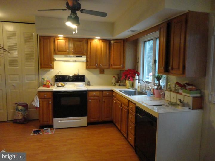 206 Locust Lane Exton, PA 19341 - Photo 2 of 11 Gallery Image 2